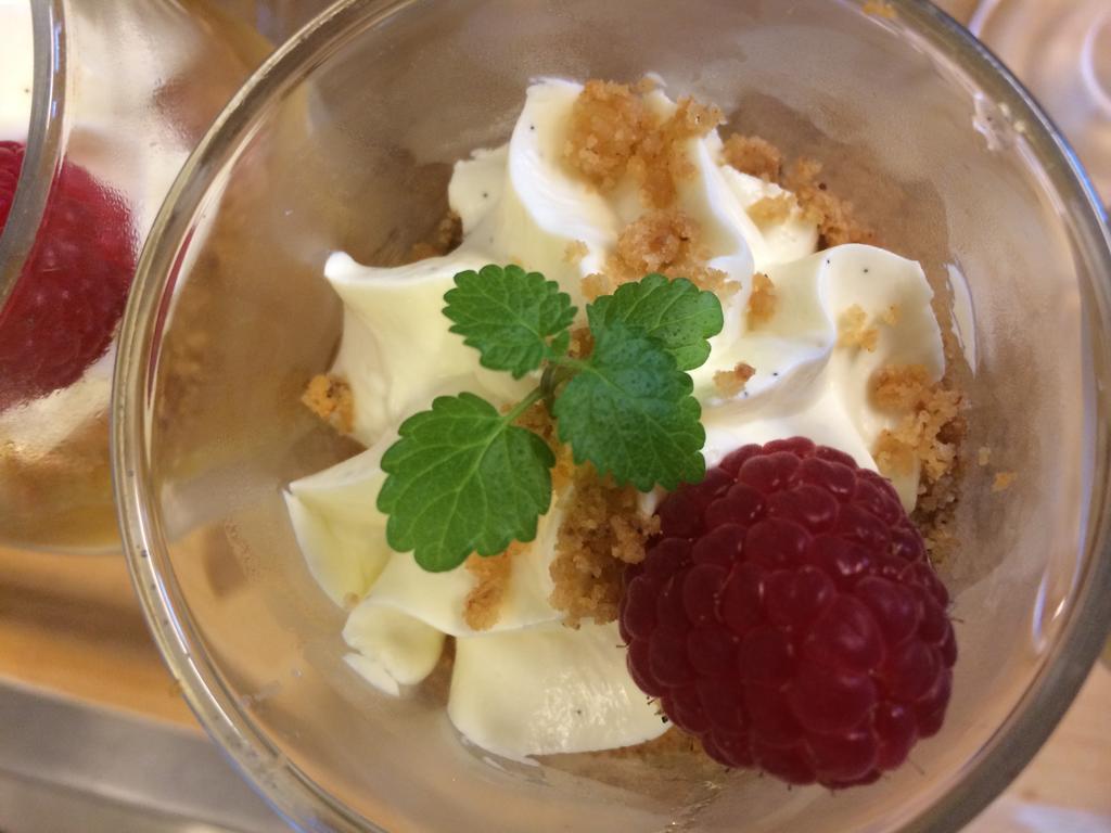 Brekkestranda Fjordhotel Brekke  Εξωτερικό φωτογραφία
