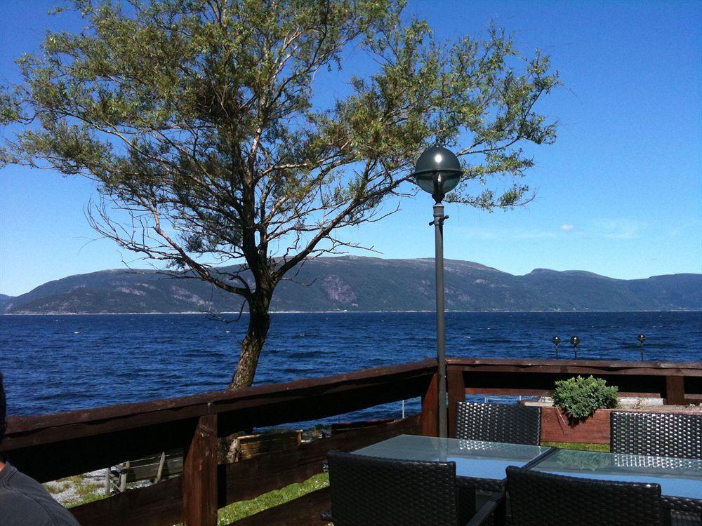 Brekkestranda Fjordhotel Brekke  Εξωτερικό φωτογραφία