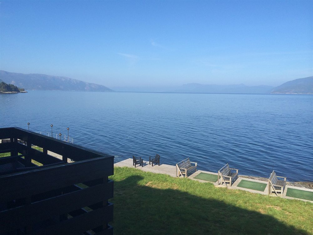 Brekkestranda Fjordhotel Brekke  Εξωτερικό φωτογραφία